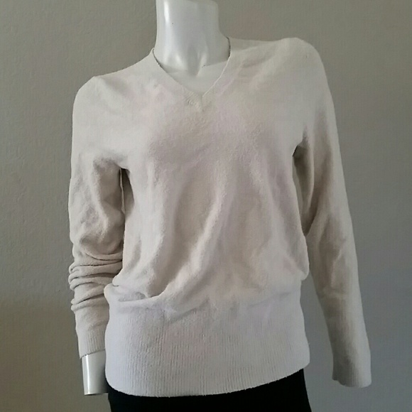 Evie Sweaters - Evie Cream pullover v neck sweater top large